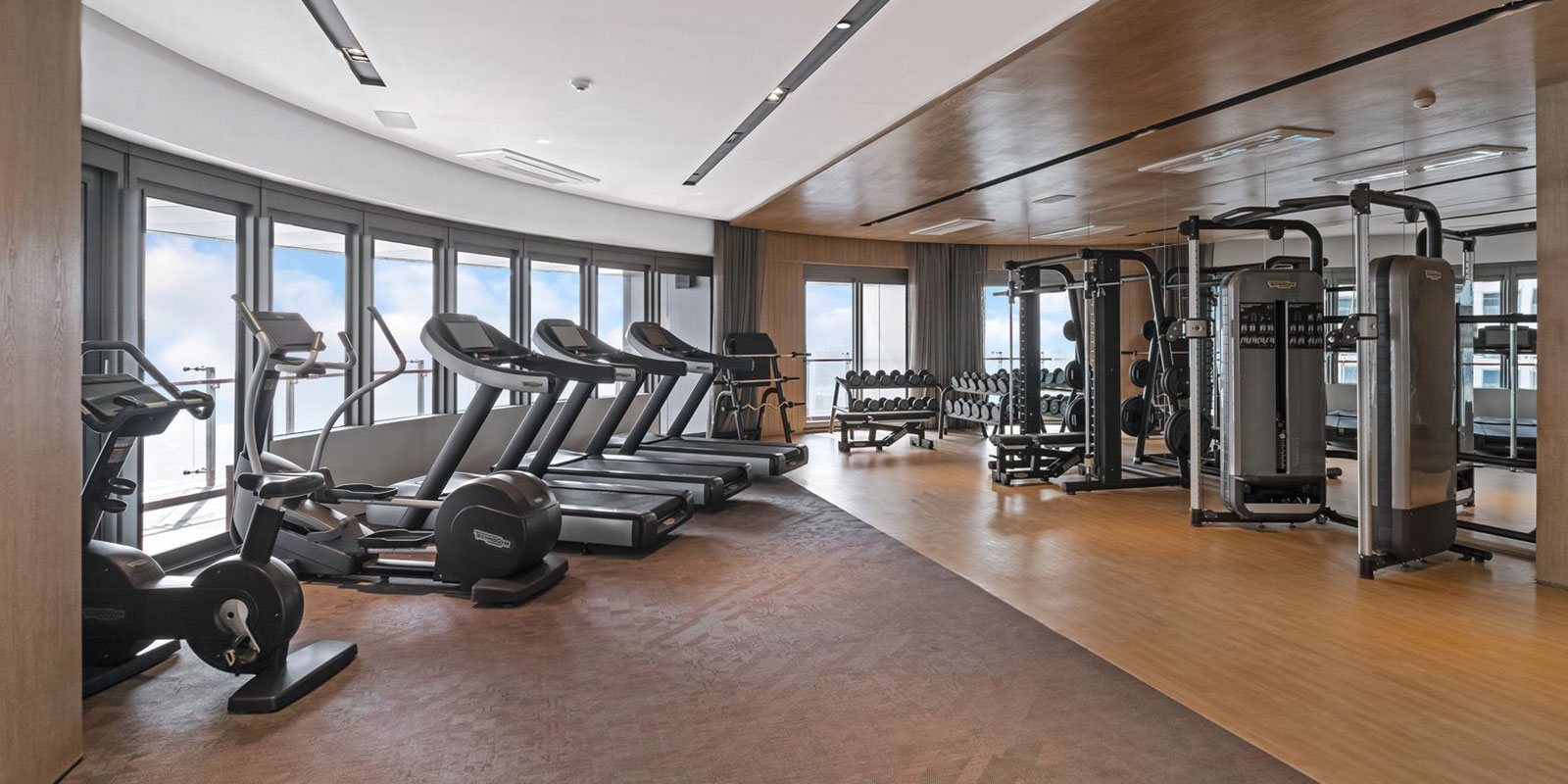 Spacious fitness suite packed with state-of-the-art equipment designed to ensure maximum efficiency and the best results with your workout.